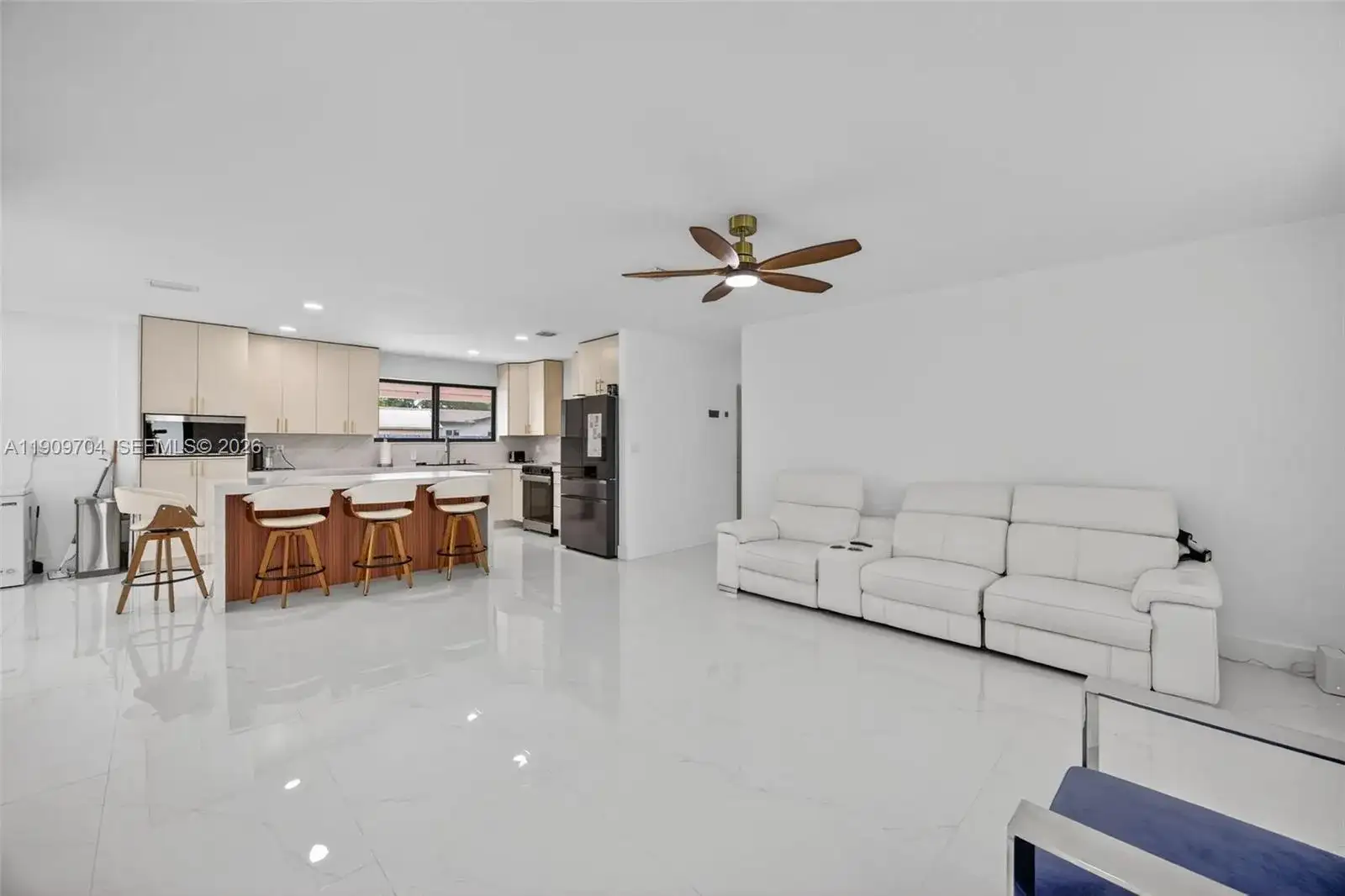 11930 SW 199th St, Miami FL 33177 photo 4