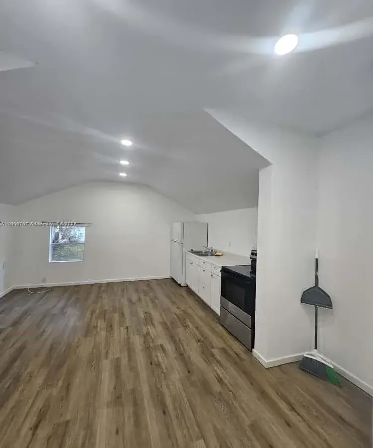 1008 N 18th Ct # 102, Hollywood FL 33020