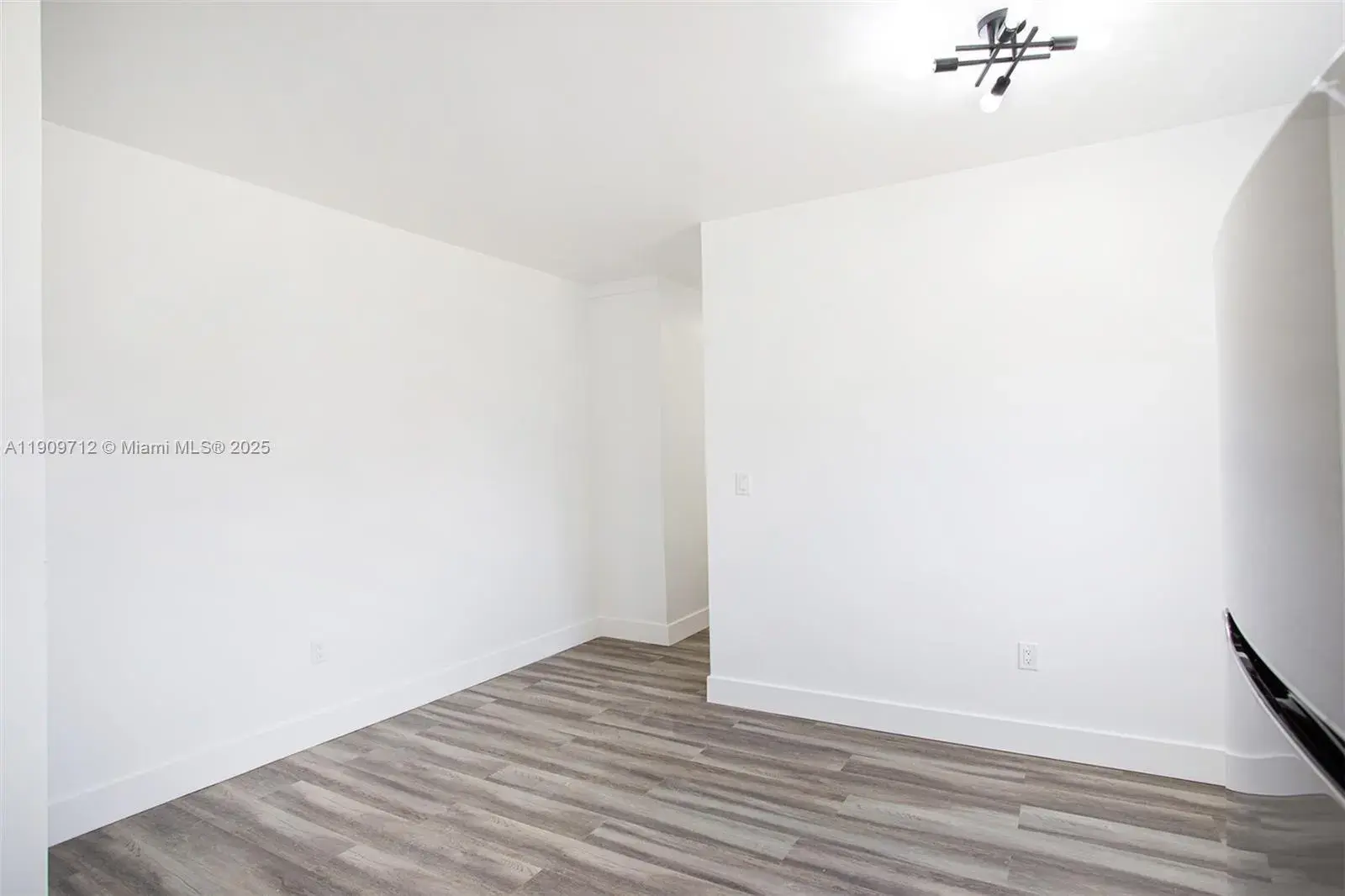 2424 NW 7th Ct # 3, Miami FL 33127