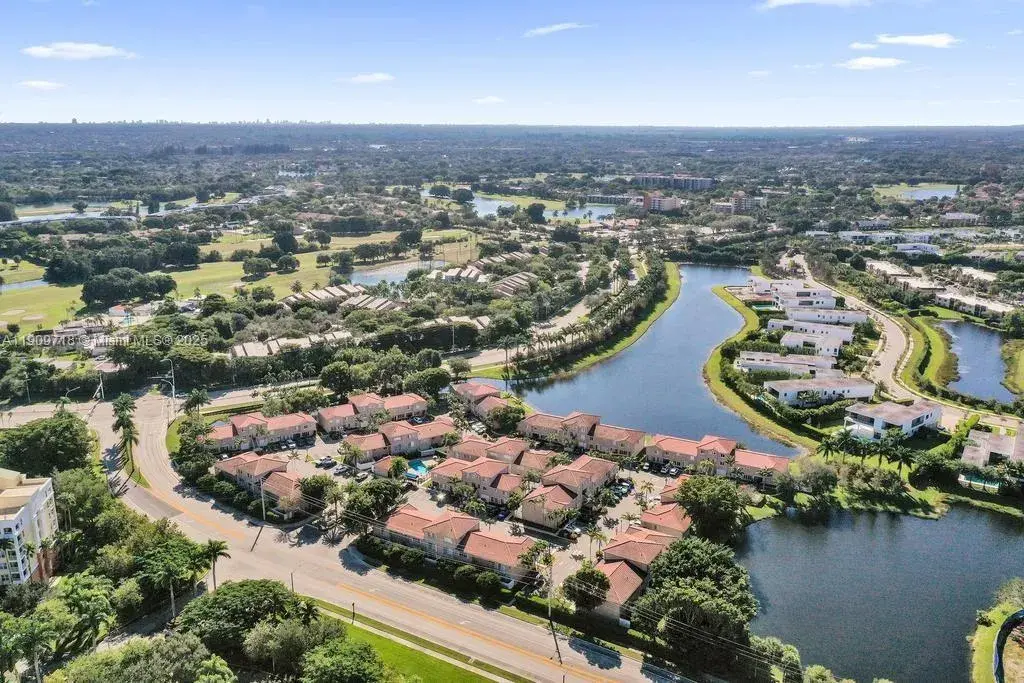 174 Riviera Cir # 4, Weston FL 33326
