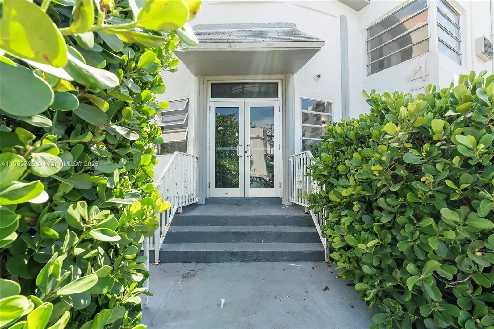 420 78th St, Miami Beach FL 33141 photo 2