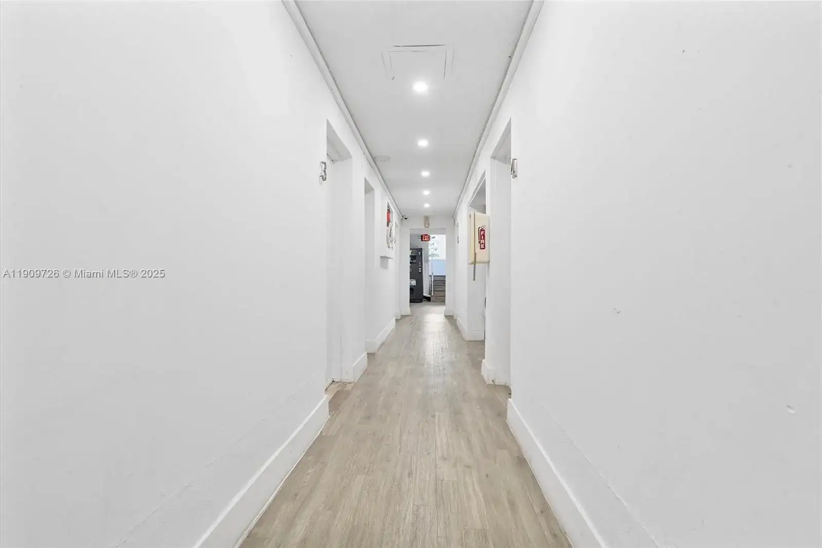 420 78th St, Miami Beach FL 33141 photo 4