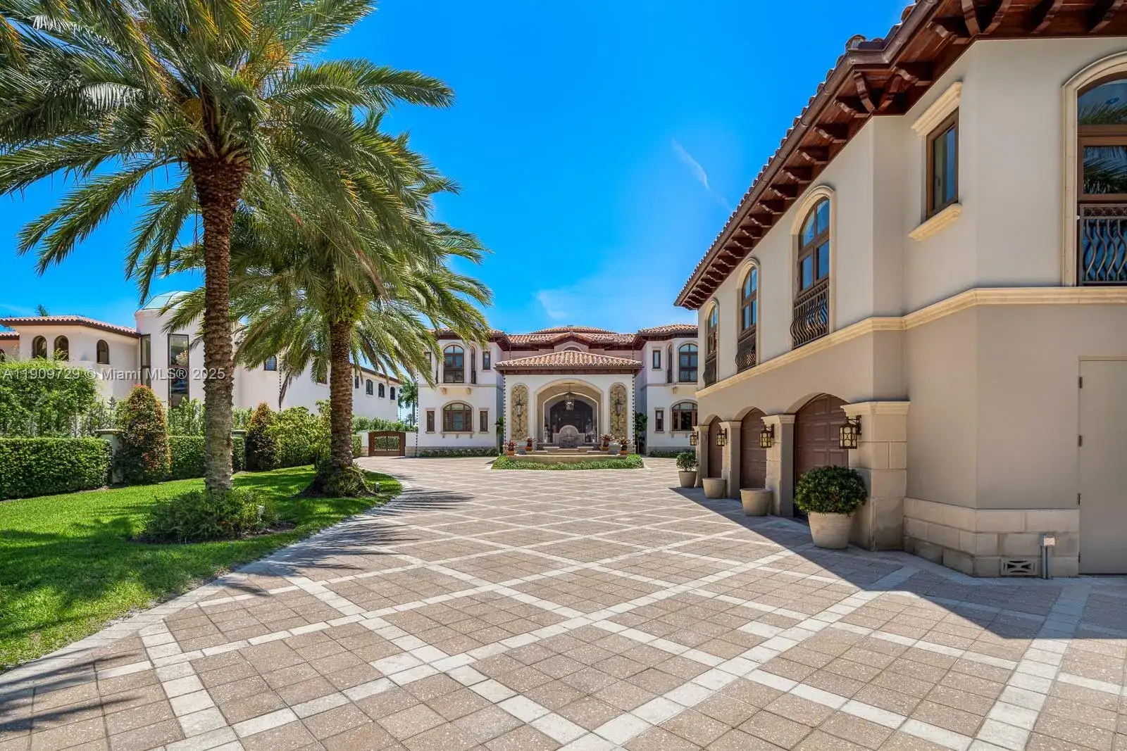 210 Palm Avenue, Miami Beach FL 33139 photo 2