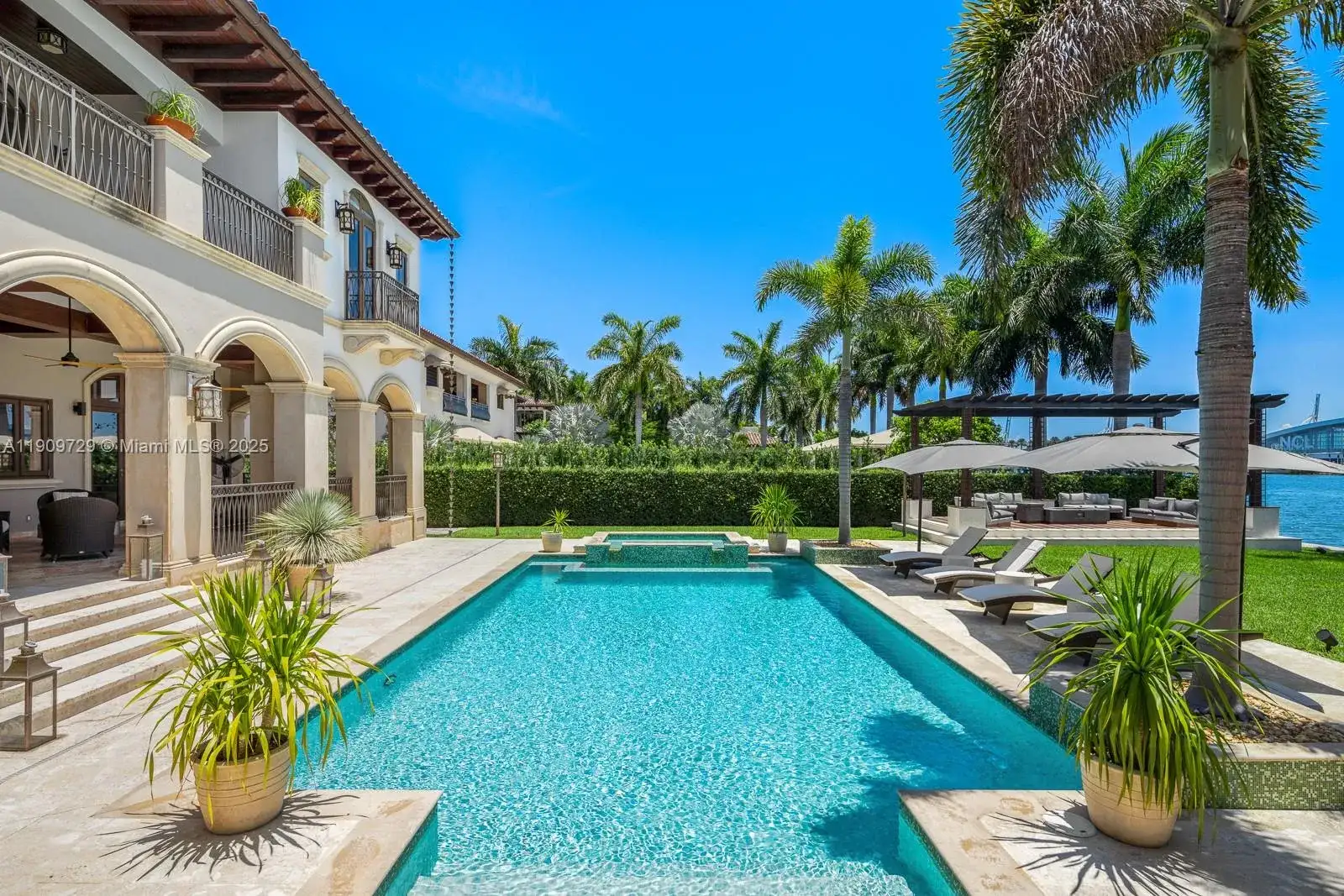 210 Palm Avenue, Miami Beach FL 33139 photo 5