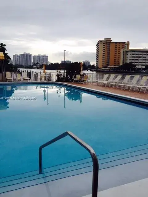 1833 S Ocean Dr # 308, Hallandale Beach FL 33009