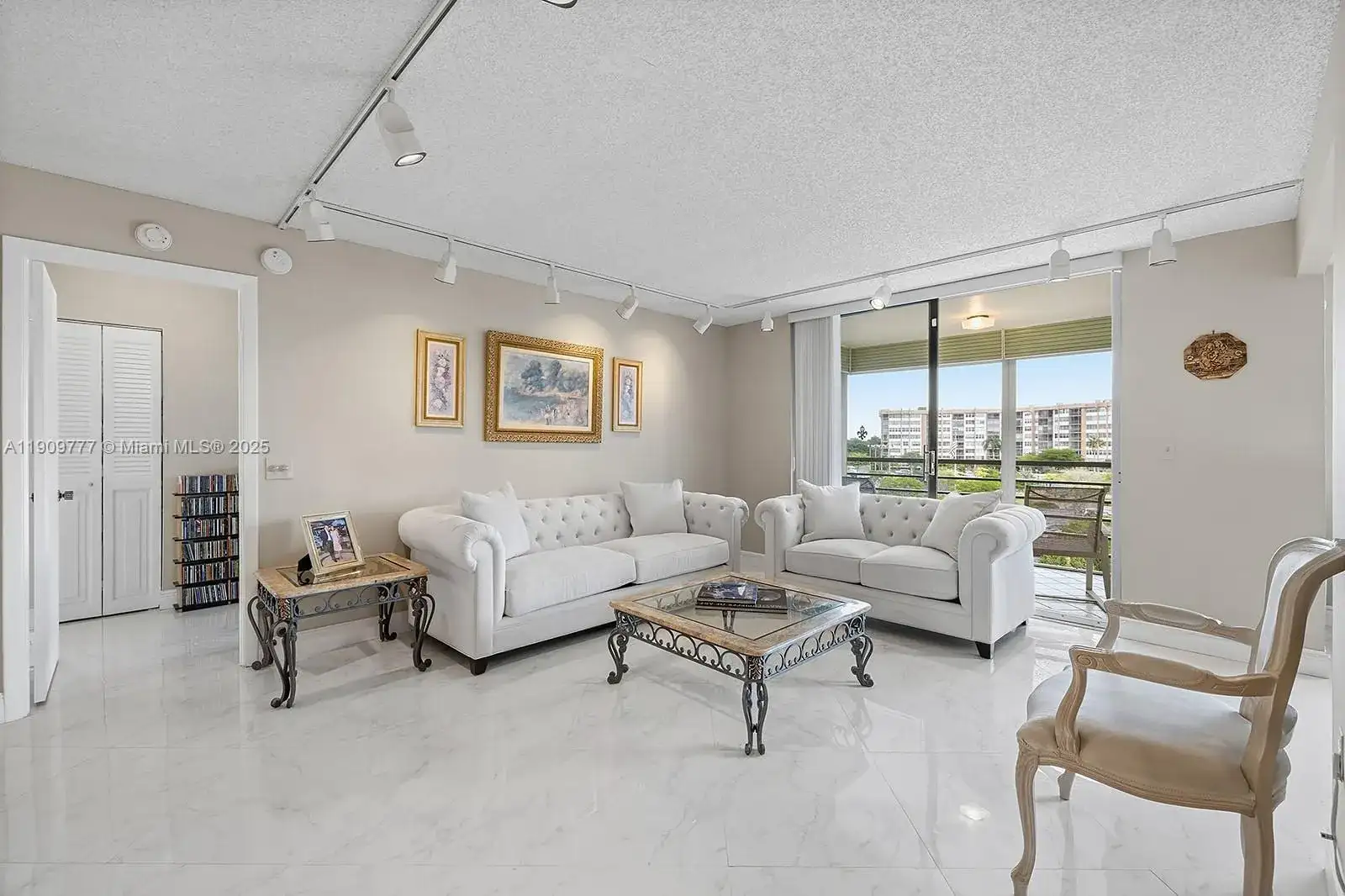 1000 Saint Charles Pl # 417, Pembroke Pines FL 33026 photo 3