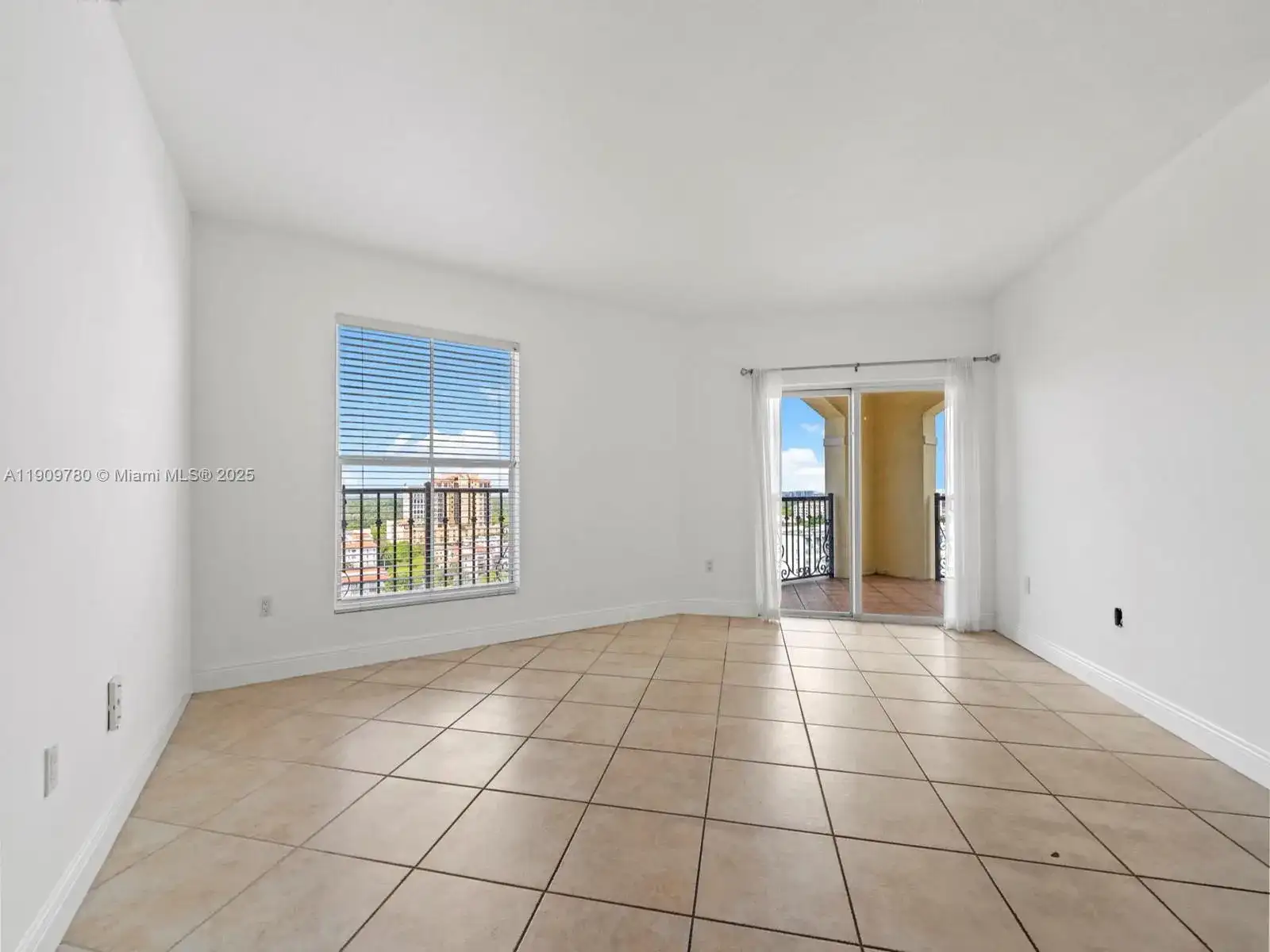 1627 SW 37th Ave # 1103, Miami FL 33145 photo 4
