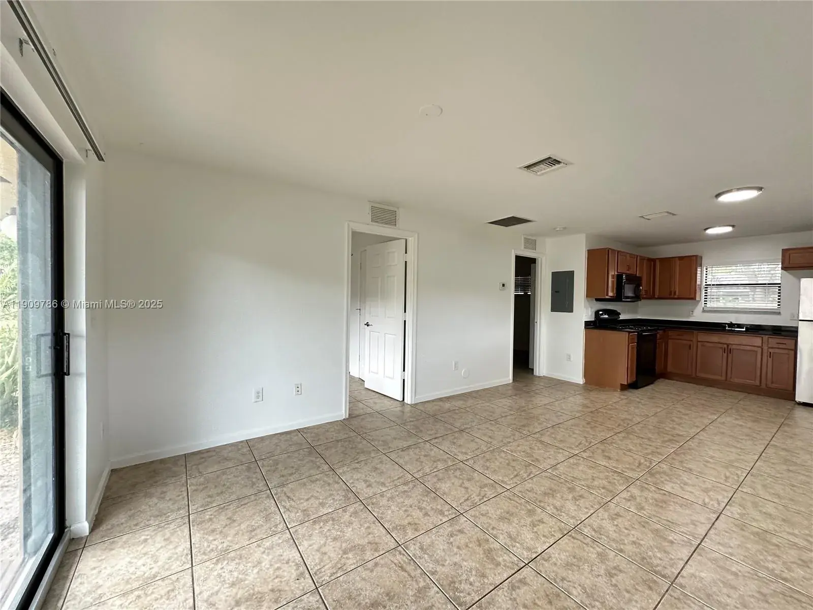 1045 NE 10th Ave # 1, Fort Lauderdale FL 33304