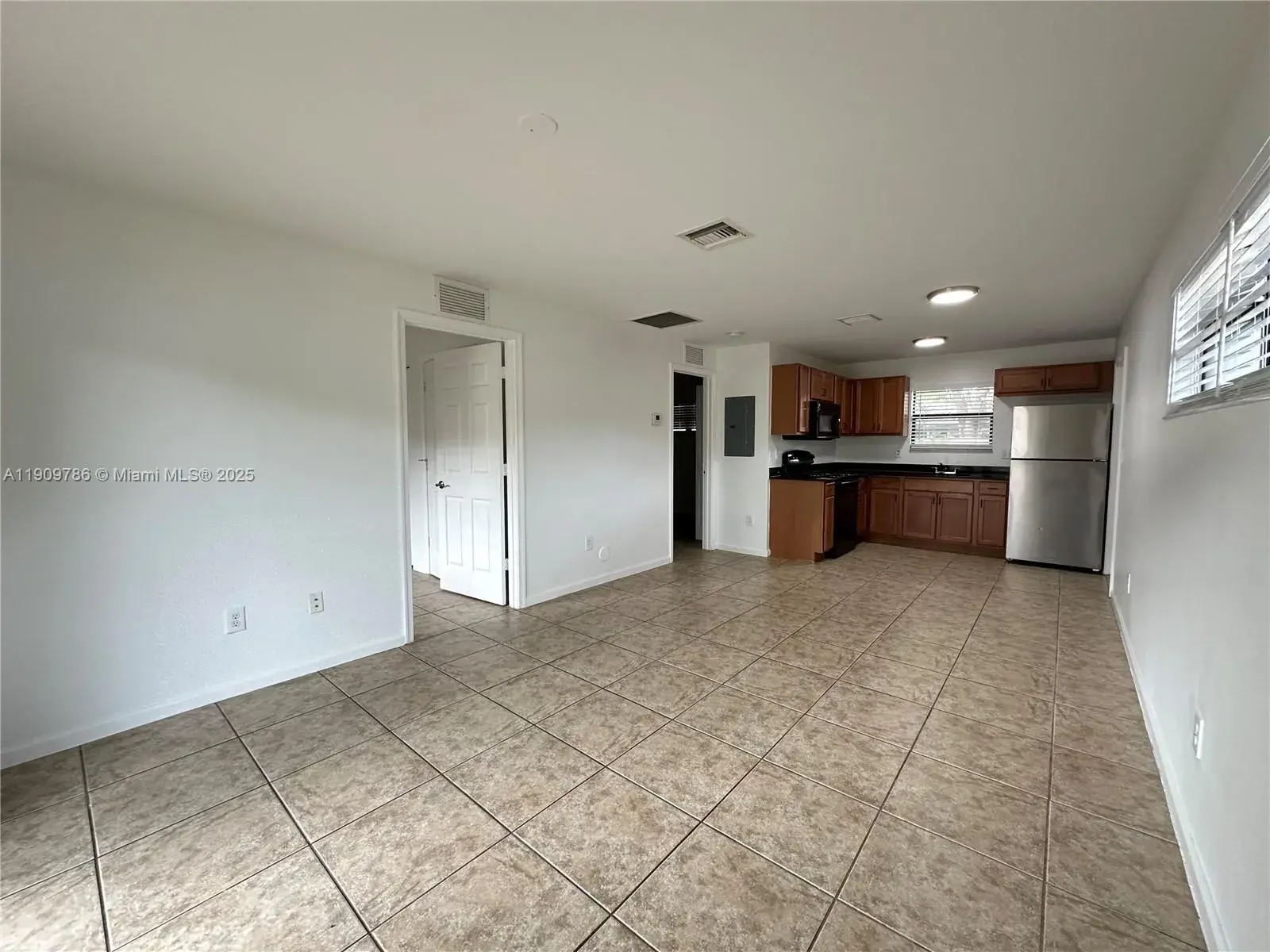 1045 NE 10th Ave # 1, Fort Lauderdale FL 33304