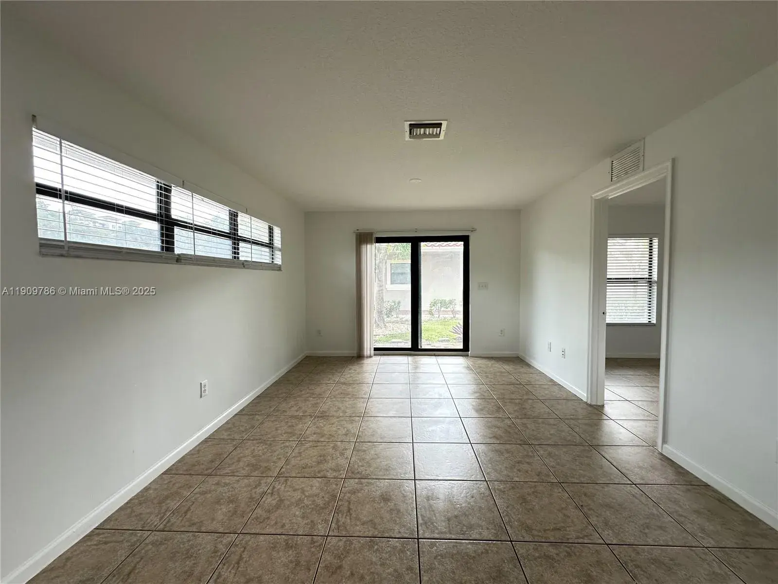1045 NE 10th Ave # 1, Fort Lauderdale FL 33304