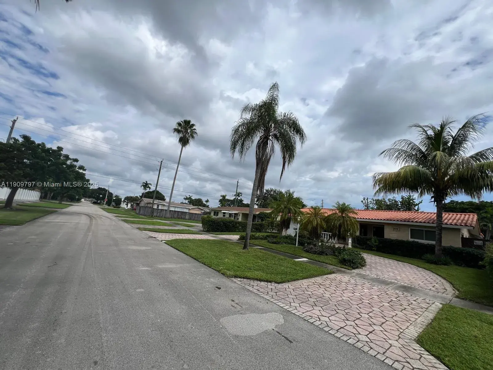 2001 N 41st Ave # 0, Hollywood FL 33021