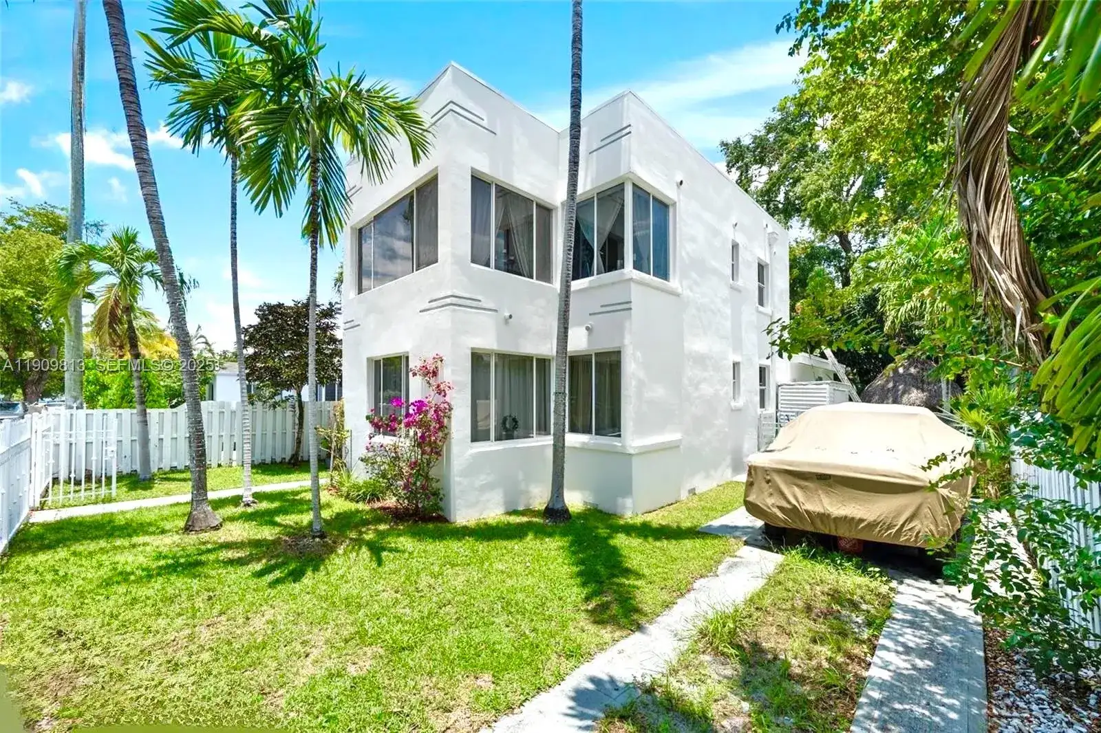 555 NE 70th St, Miami FL 33138 photo 2
