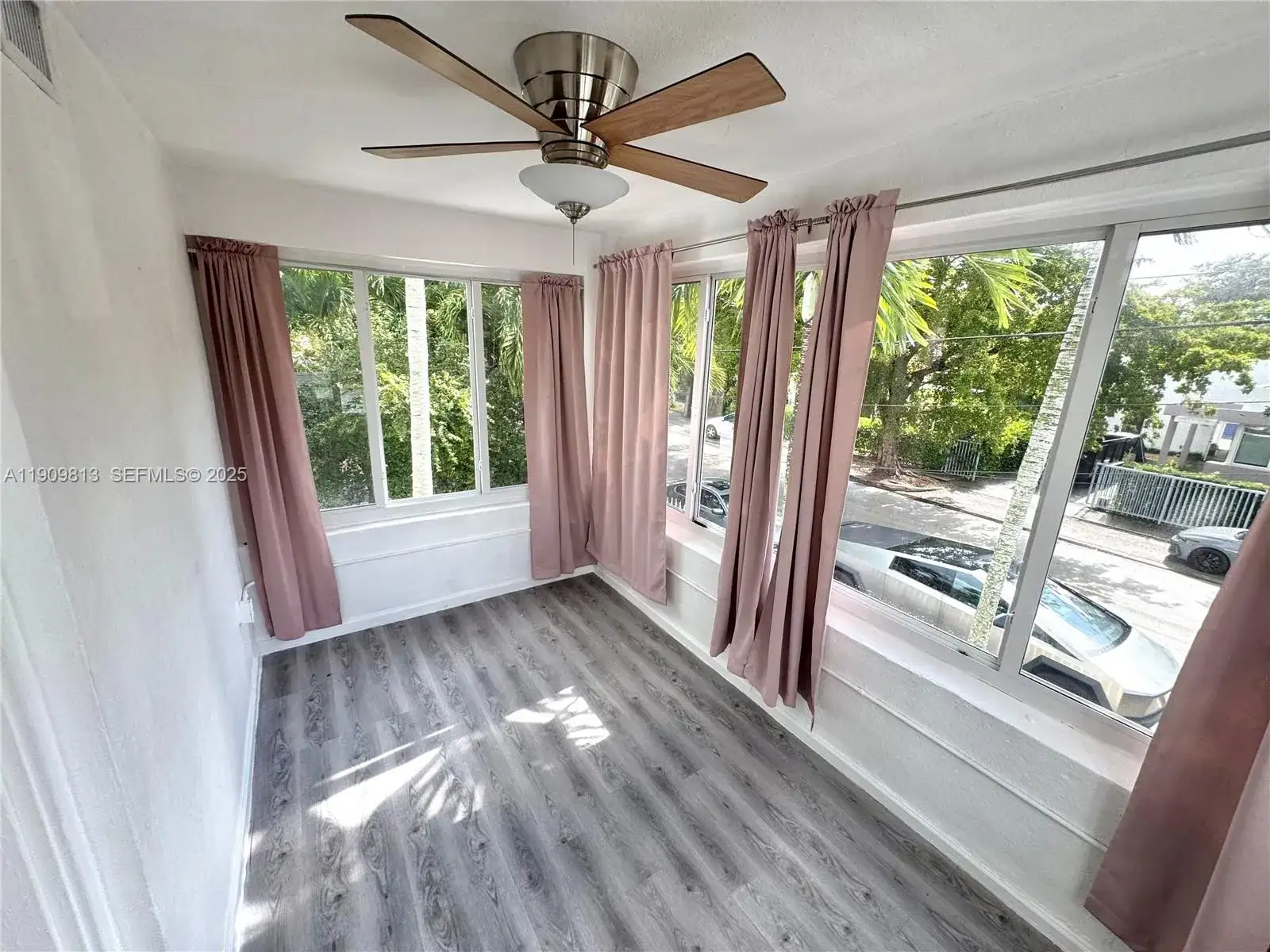 555 NE 70th St, Miami FL 33138 photo 4