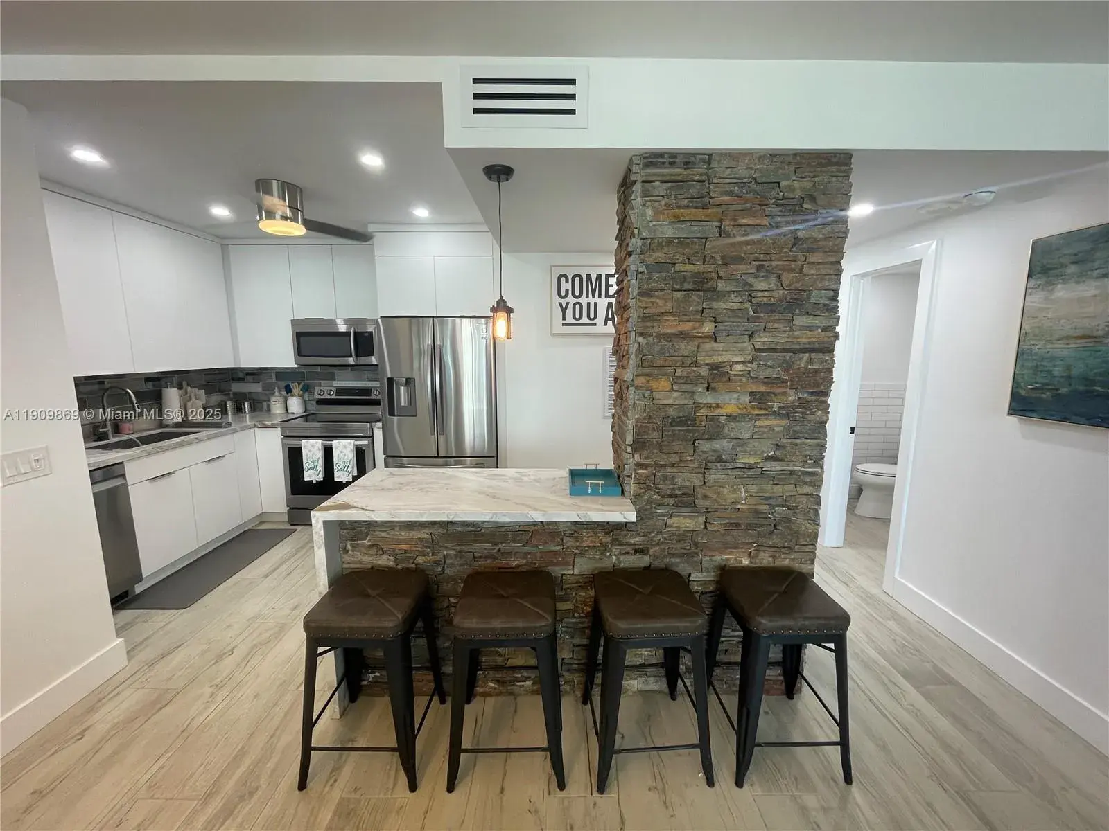 3505 S Ocean Dr # 811, Hollywood FL 33019