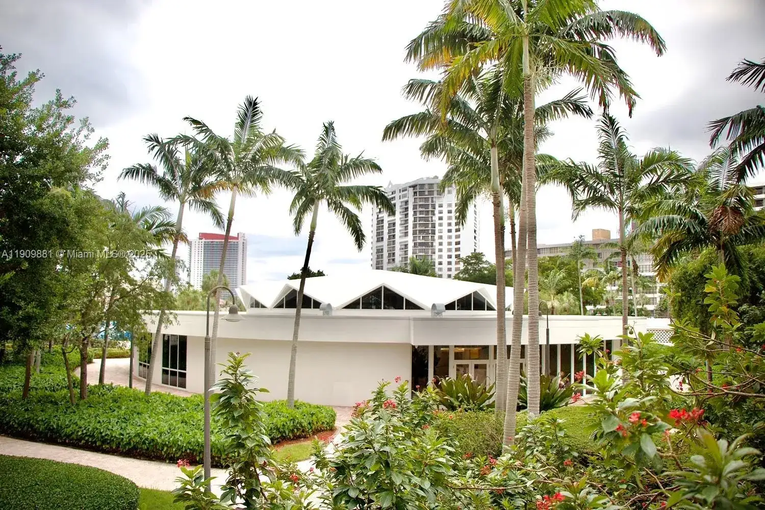 500 Three Islands Blvd # 920, Hallandale Beach FL 33009 photo 4