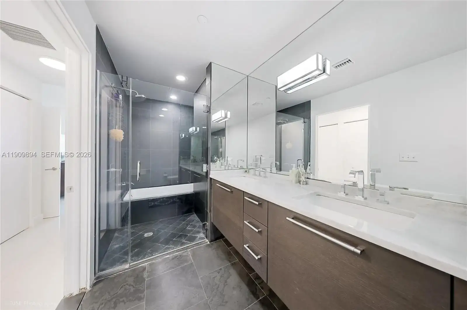 900 Biscayne Blvd # 2602, Miami FL 33132 photo 5