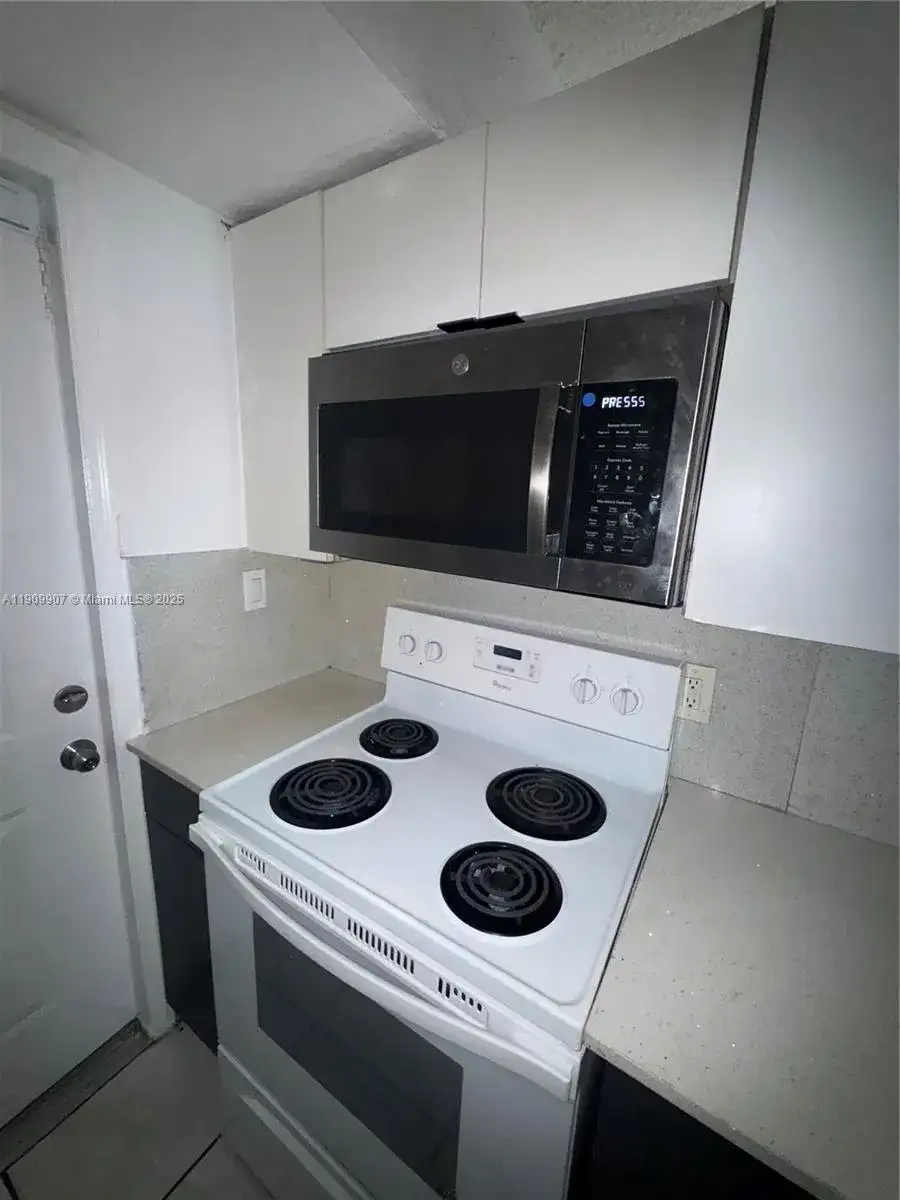 20769 NW 41st Ave Rd, Miami Gardens FL 33055 photo 5