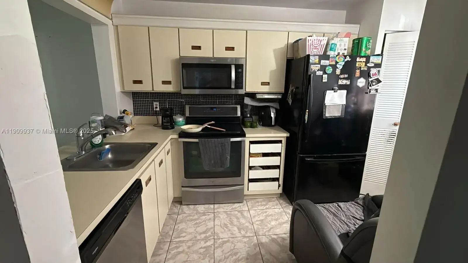430 NE 210th Cir Ter # 3, Miami FL 33179 photo 2