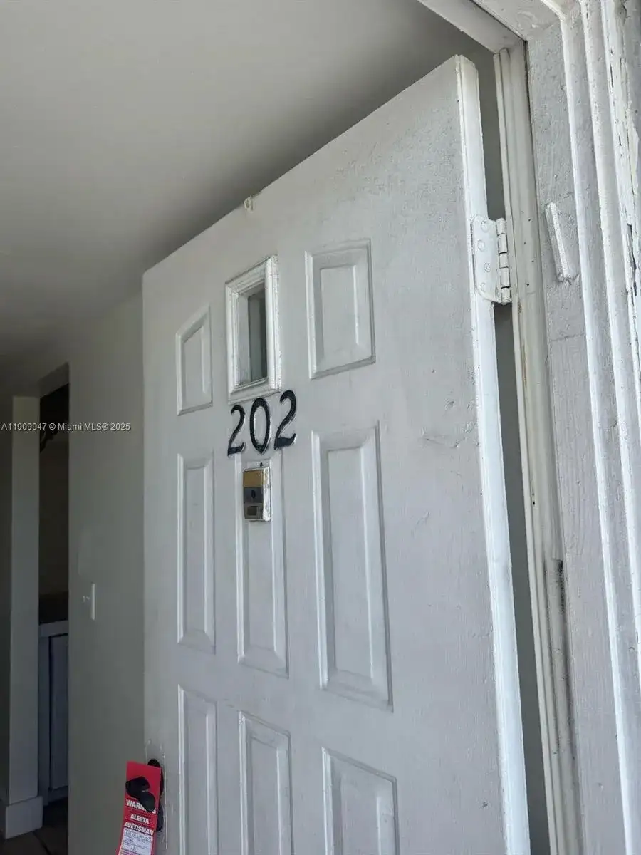 438 NE 210th Cir Ter # 4B, Miami FL 33179 photo 2