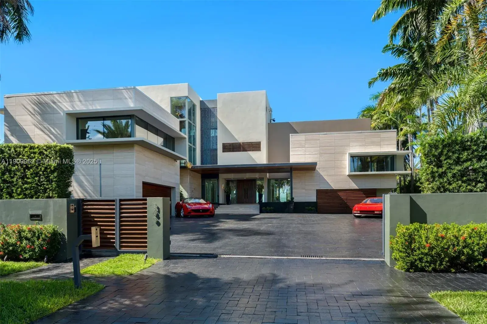 360 Harbor Dr, Key Biscayne FL 33149