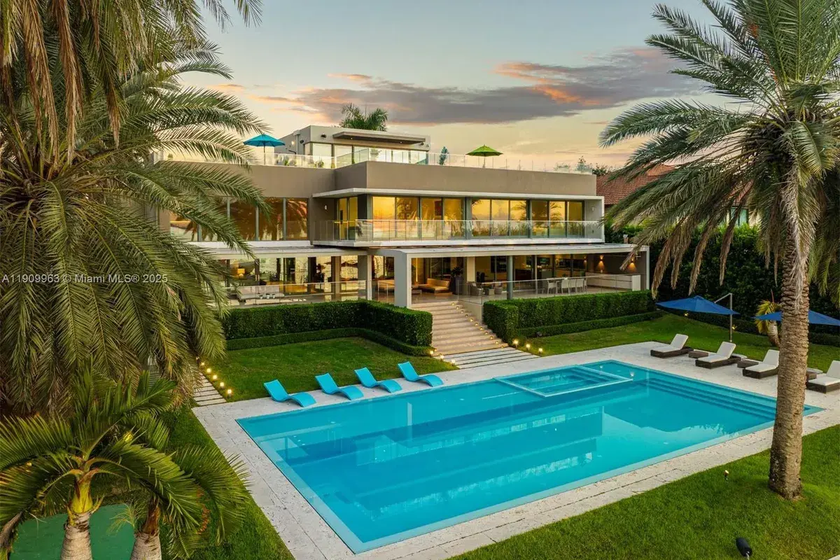 360 Harbor Dr, Key Biscayne FL 33149