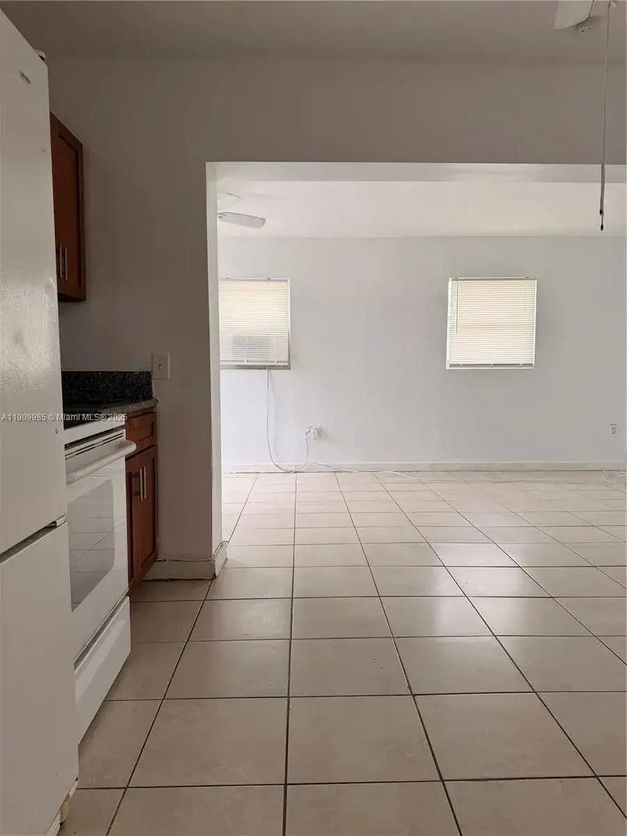 2412 NW 34th St # 3, Miami FL 33142 photo 3