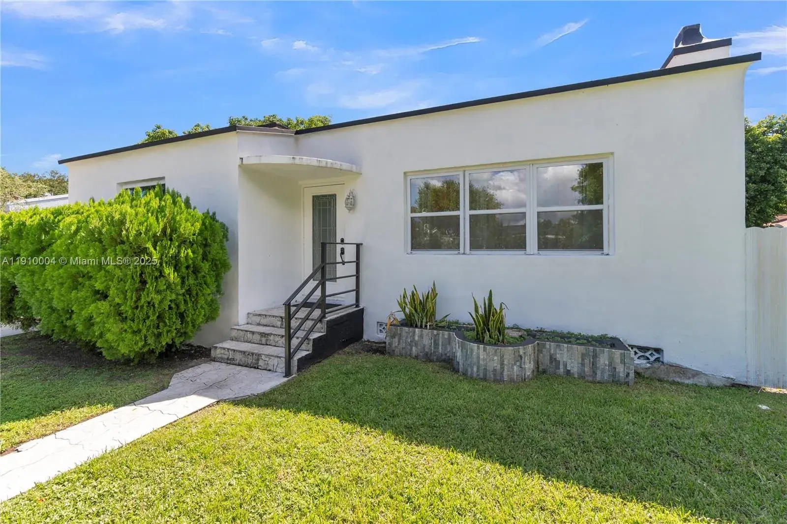 774 774 NW 49TH St # 0, Miami FL 33127
