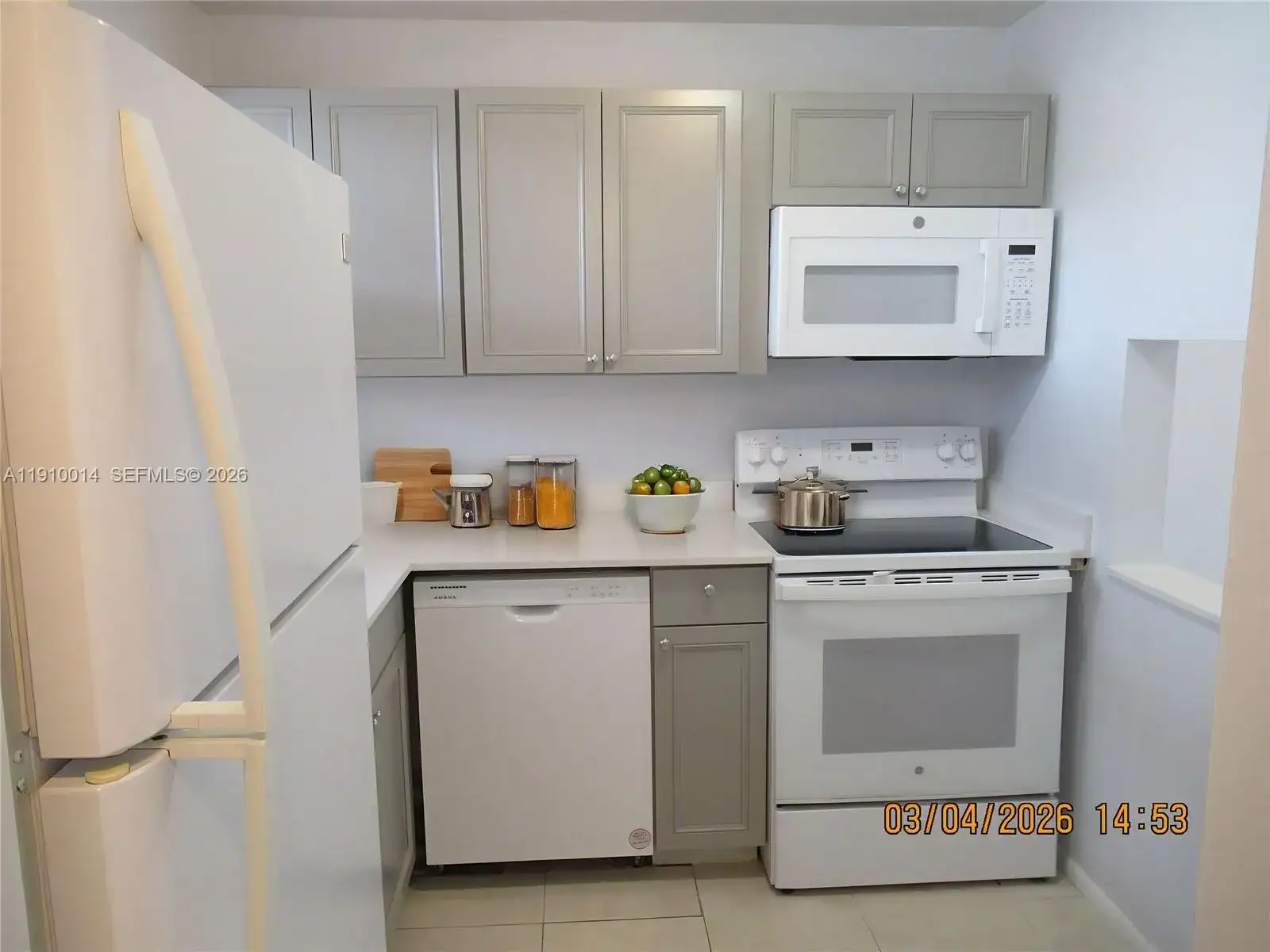 8400 Sunrise Lakes Blvd # 106, Sunrise FL 33322 photo 5