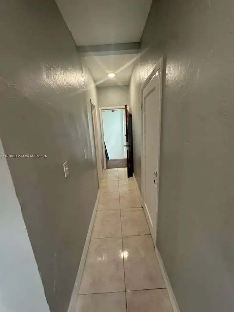 319 W 28th St # 15, Miami Beach FL 33140 photo 3