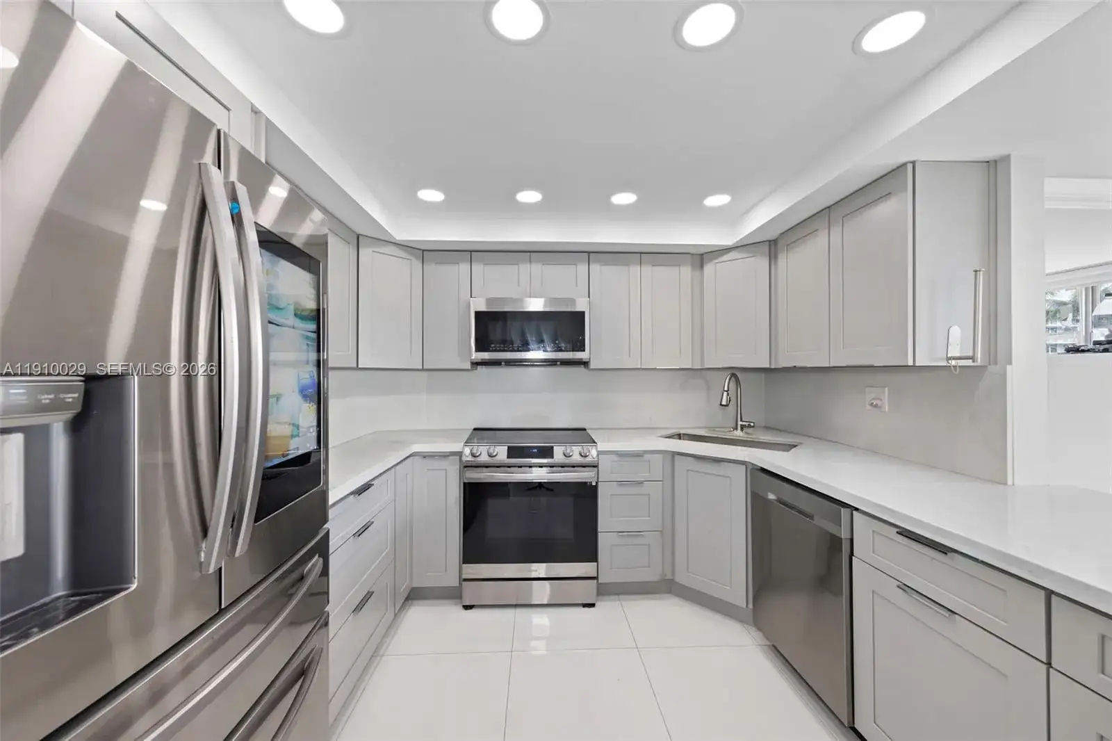 16546 NE 26th Ave # 3J, North Miami Beach FL 33160 photo 4