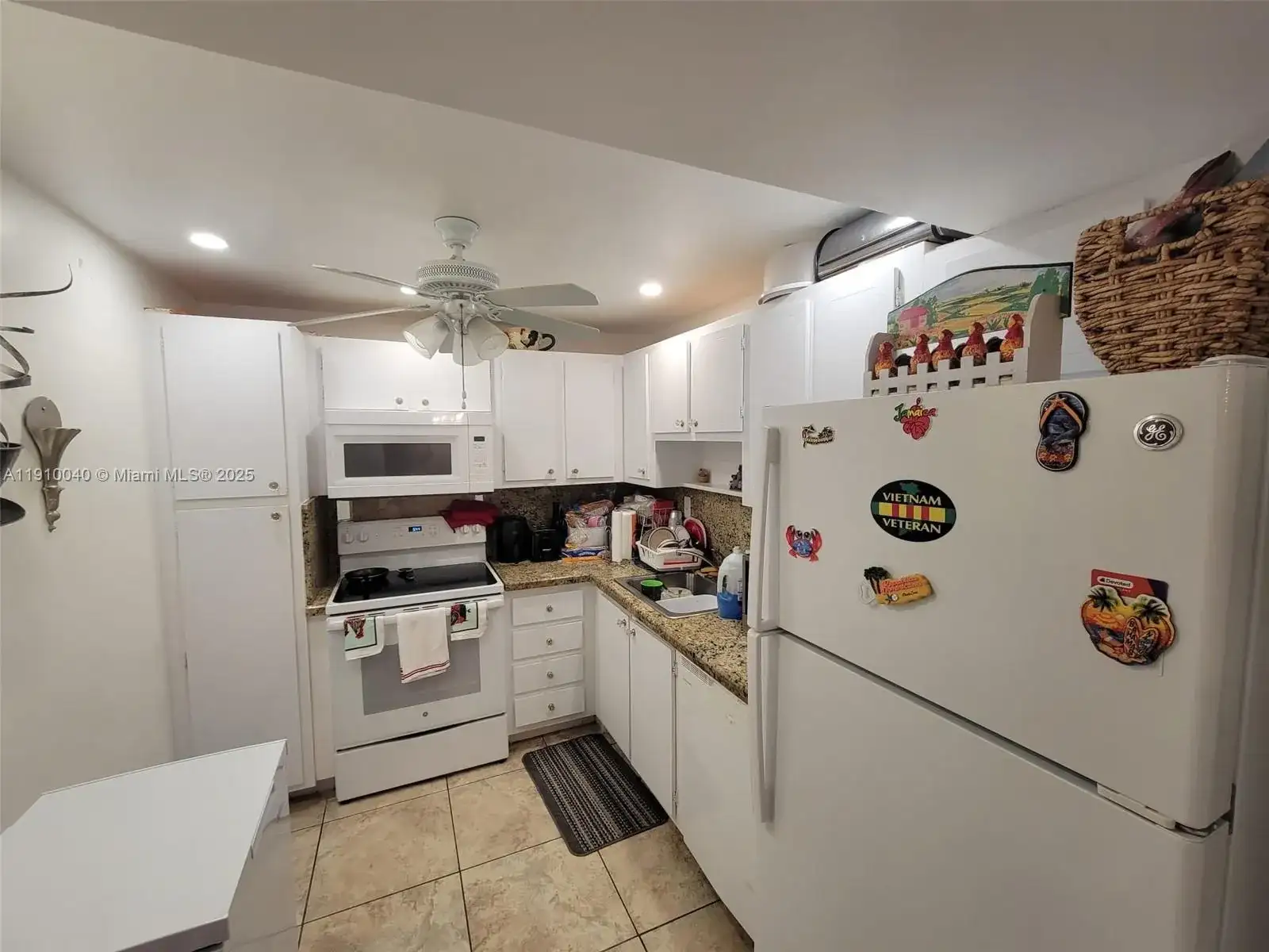 1400 Saint Charles Pl # 215, Pembroke Pines FL 33026 photo 2