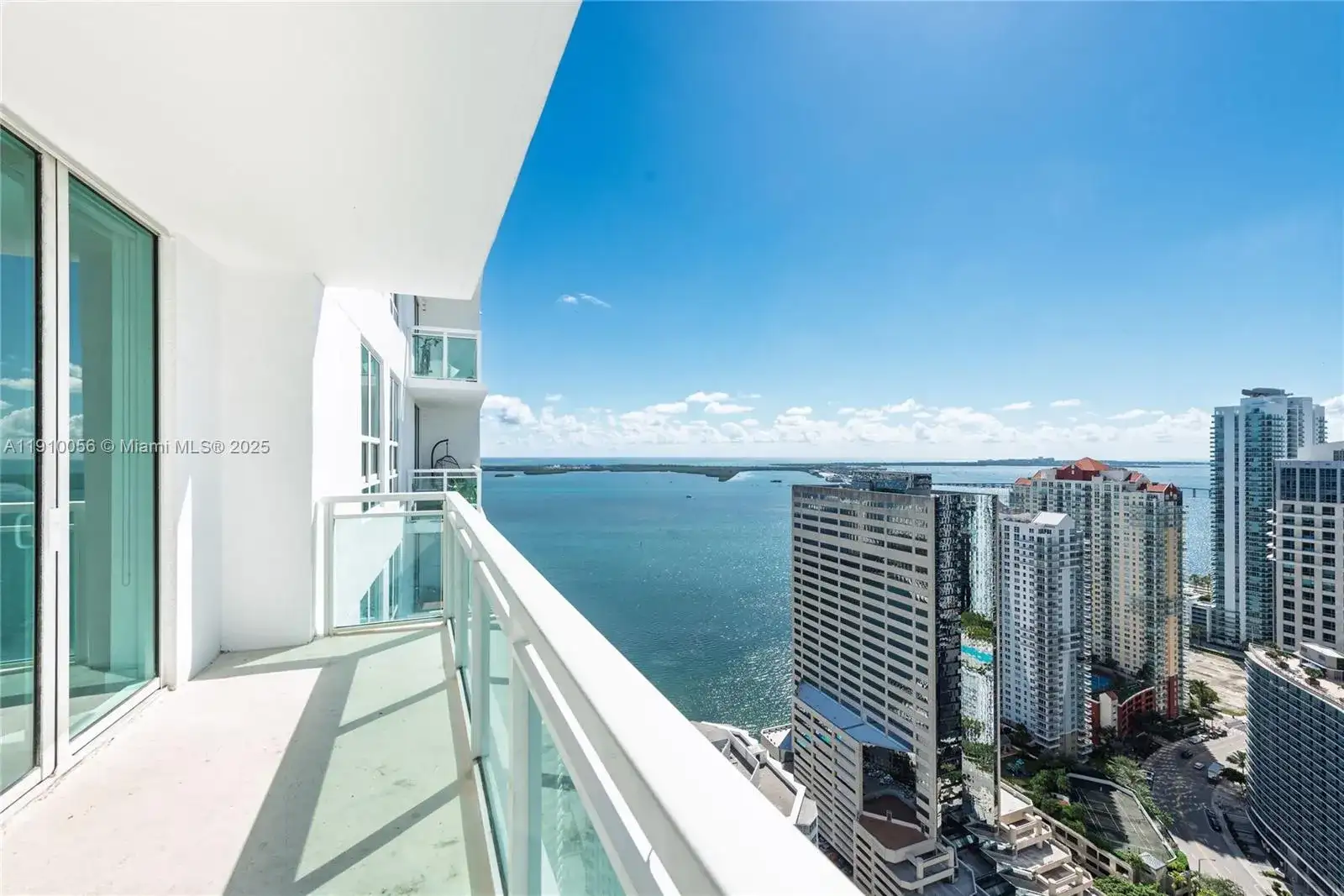 950 Brickell Bay Dr # 4007, Miami FL 33131 photo 2