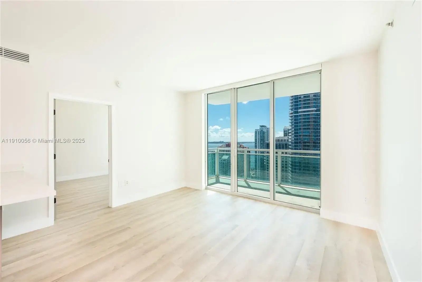 950 Brickell Bay Dr # 4007, Miami FL 33131 photo 3