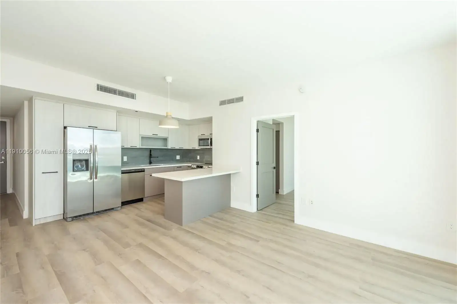950 Brickell Bay Dr # 4007, Miami FL 33131 photo 4