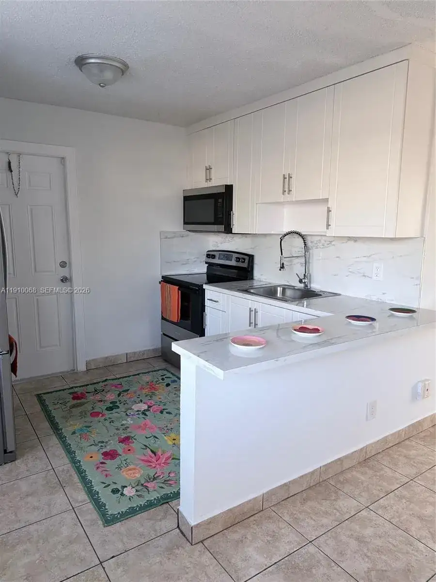 4658 Myla Ln # 4658, West Palm Beach FL 33417 photo 2