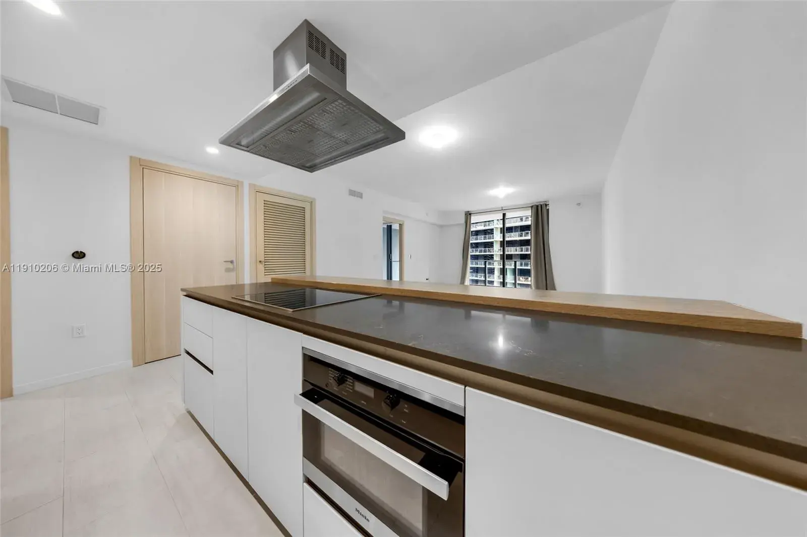 1000 Brickell Plz # 3103, Miami FL 33131
