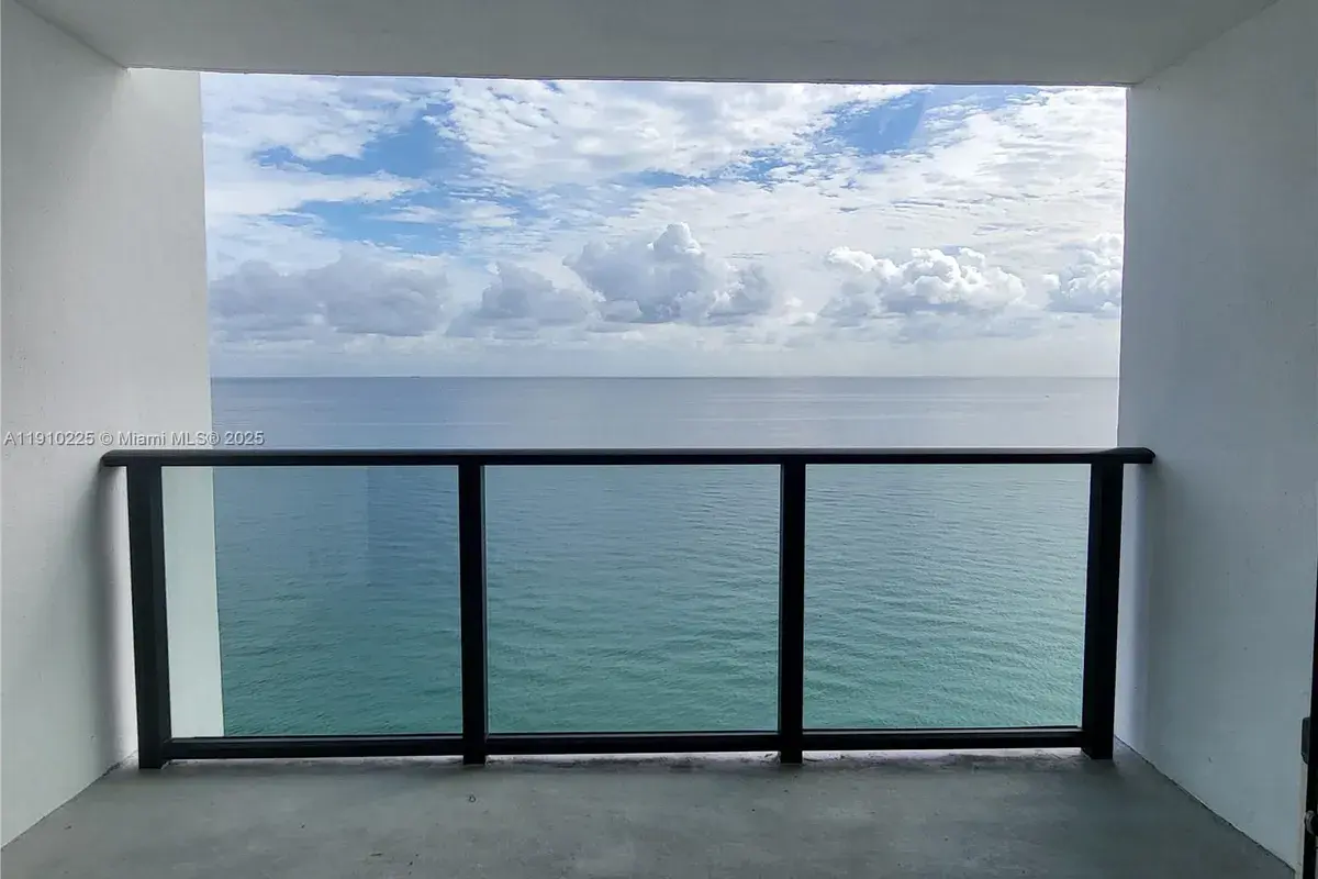 2301 S Ocean Dr # 2401, Hollywood FL 33019