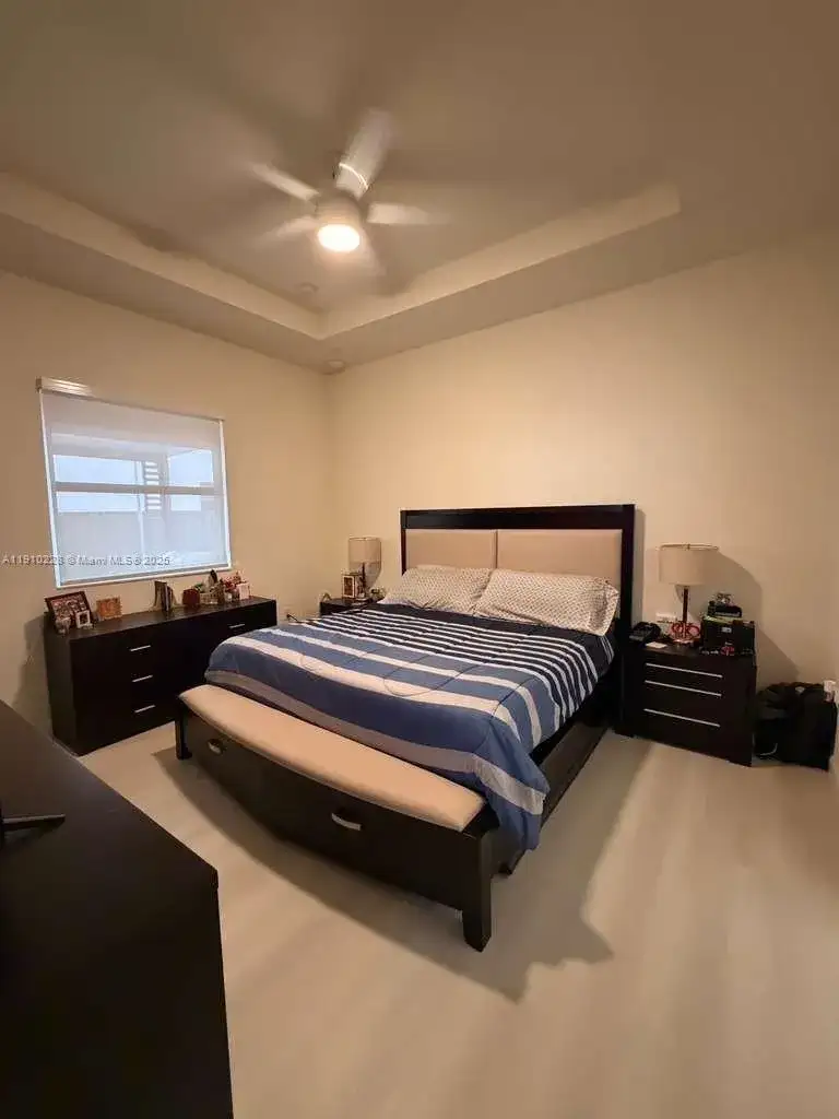 470 SE 34th Ter, Homestead FL 33033 photo 2