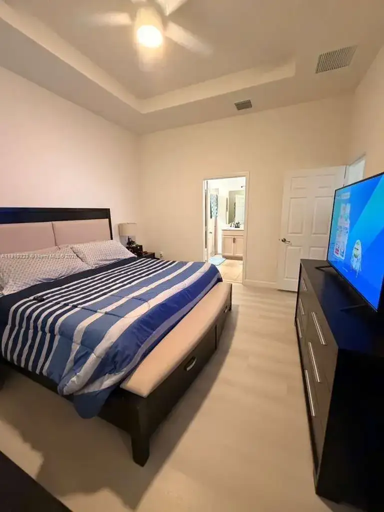 470 SE 34th Ter, Homestead FL 33033 photo 5