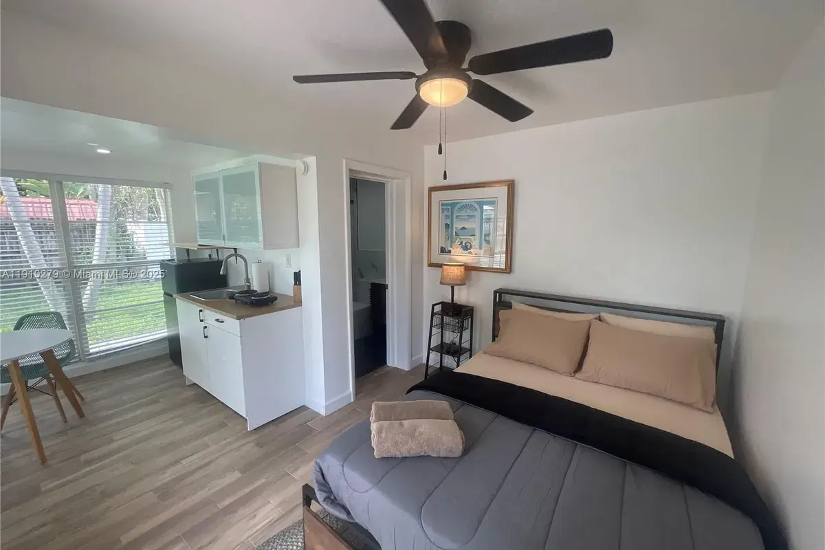 1505 NE 15th Ave # 4, Fort Lauderdale FL 33304