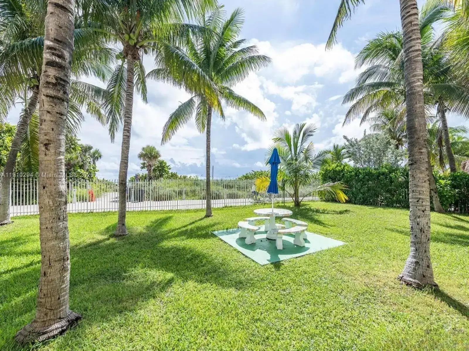 6061 Collins Ave # 11A, Miami Beach FL 33140 photo 3