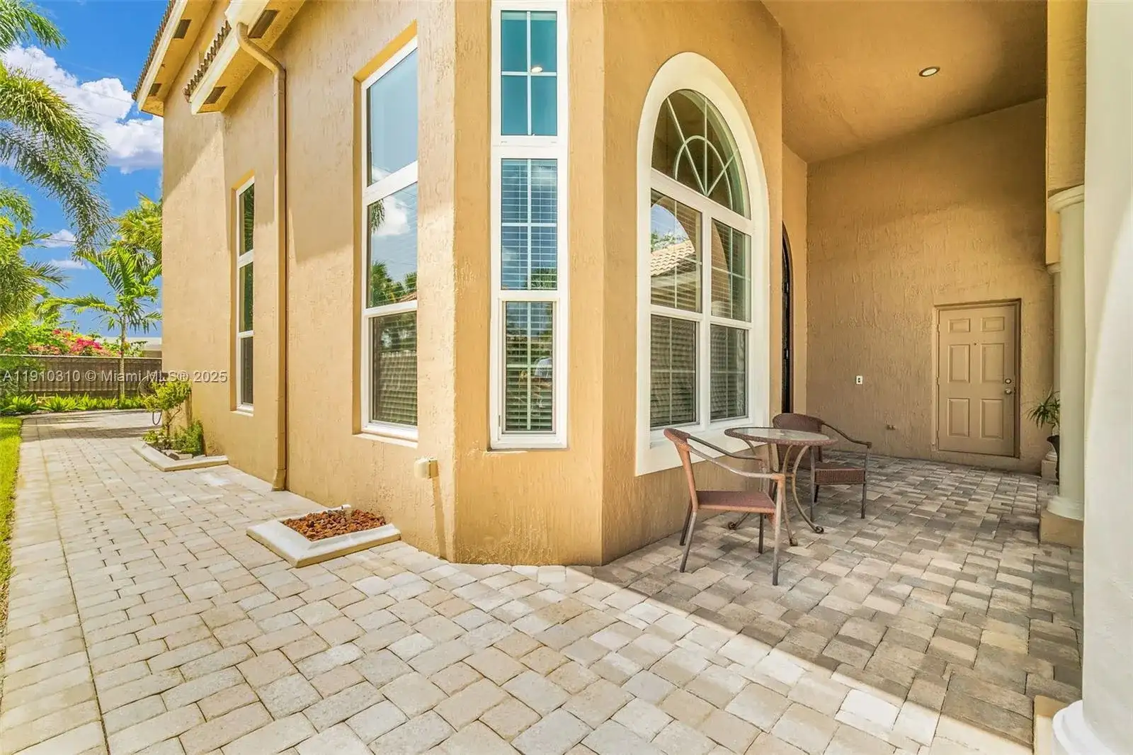 15974 SW 16th St, Pembroke Pines FL 33027 photo 5