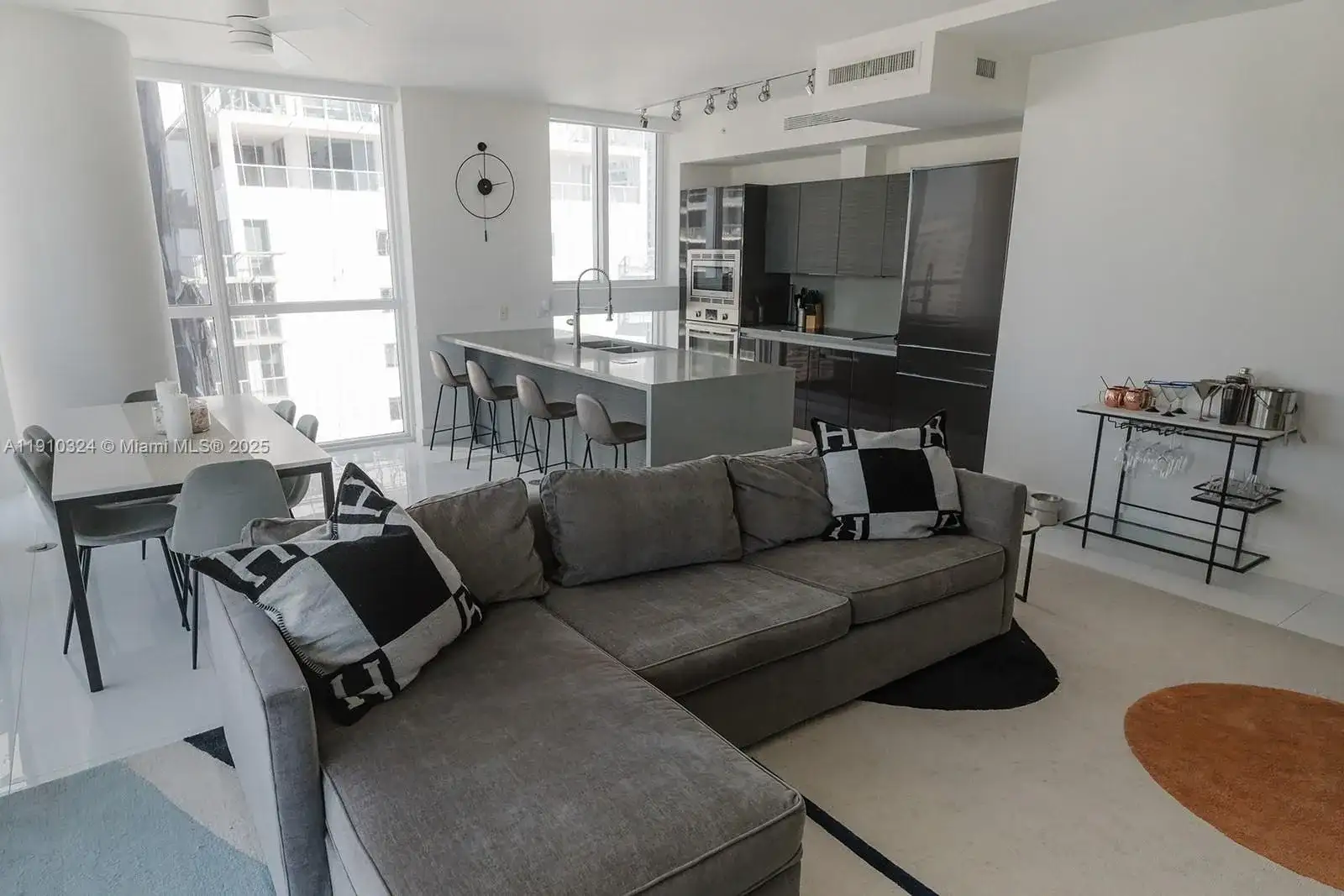 1080 Brickell Ave # 3309, Miami FL 33131 photo 3