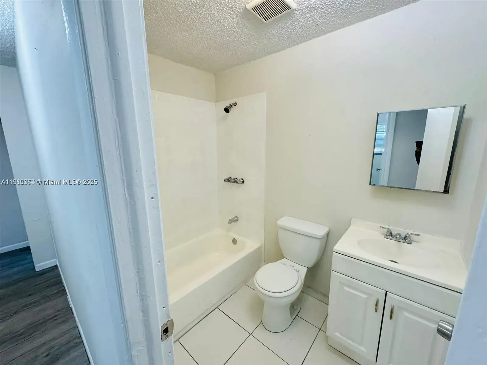 10805 SW 4th St, Sweetwater FL 33174 photo 5