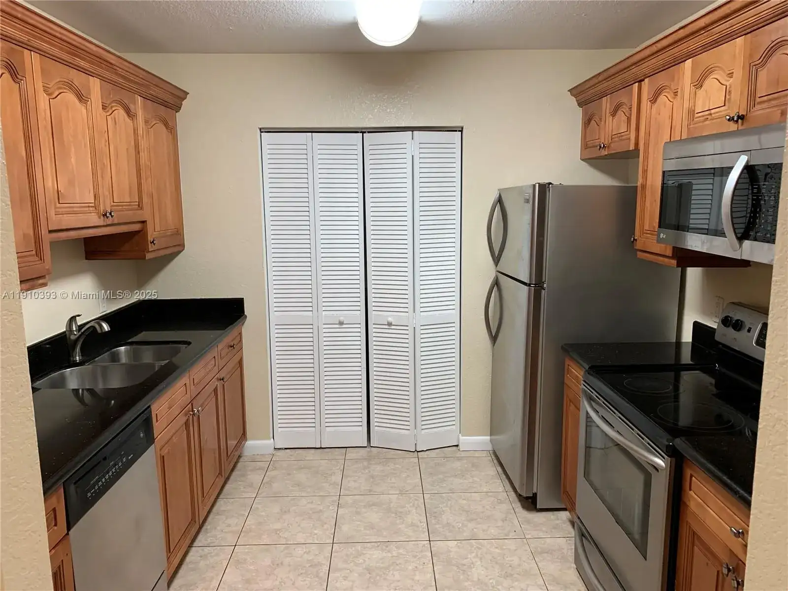 7612 NW 38th Ct # 13, Davie FL 33024 photo 2