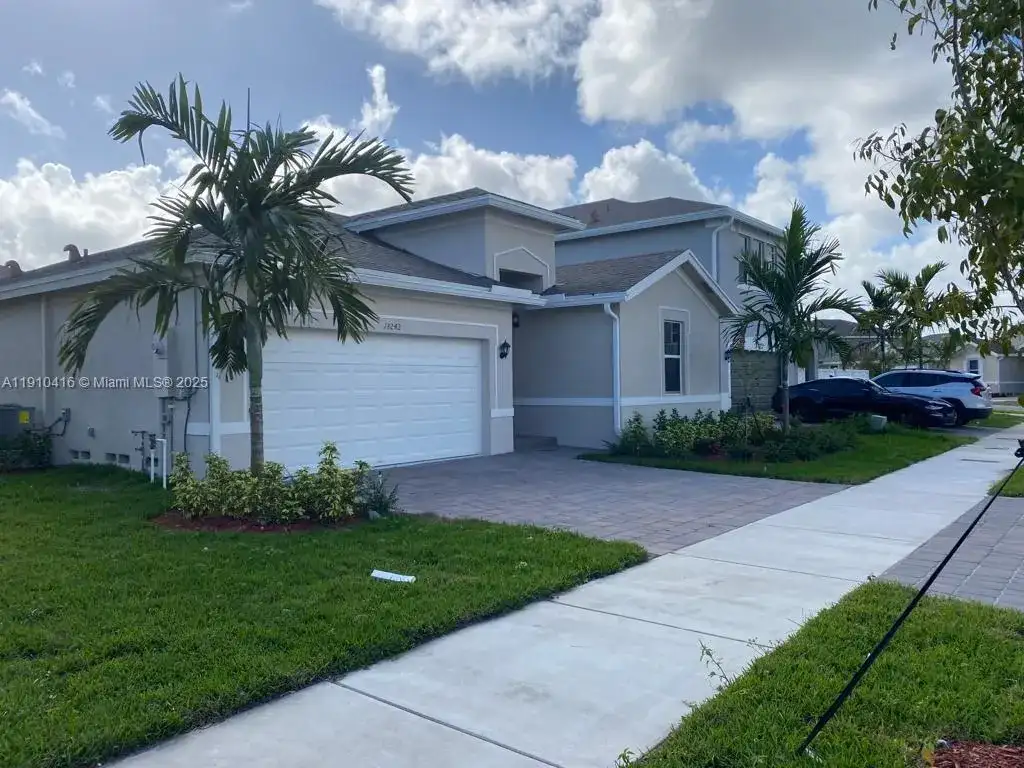 13242 SW 270 ter, Homestead FL 33032 photo 2