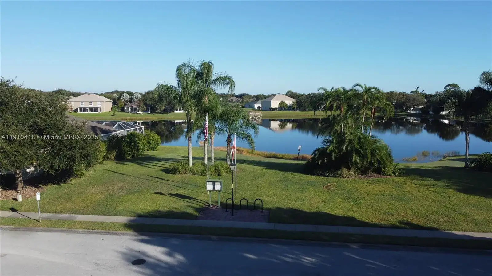 6057 Ridge Lake Cir, Vero Beach FL 32967 photo 4