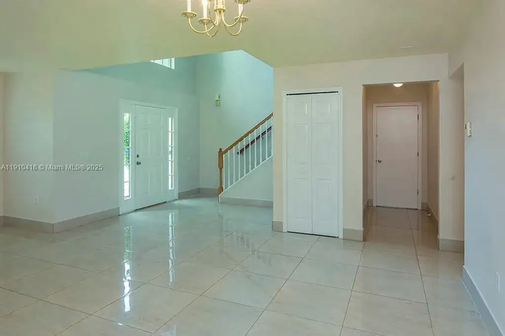 6057 Ridge Lake Cir, Vero Beach FL 32967 photo 5
