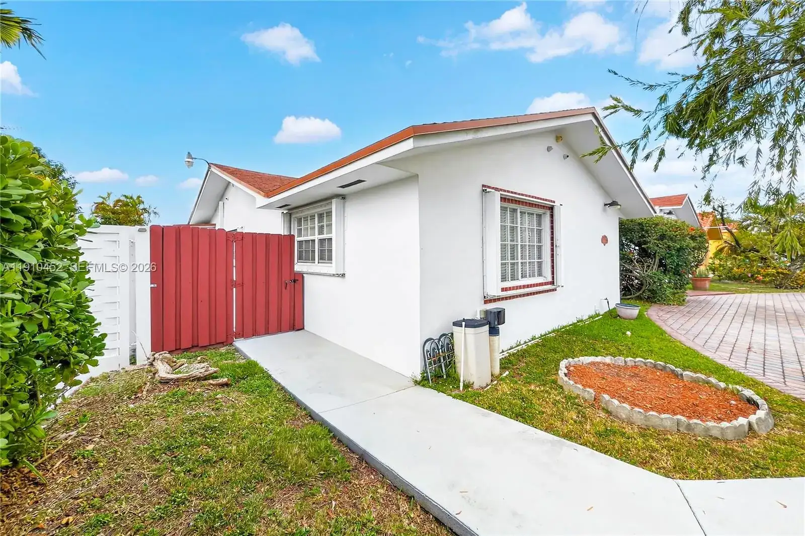 1232 SW 132nd Ct, Miami FL 33184 photo 3