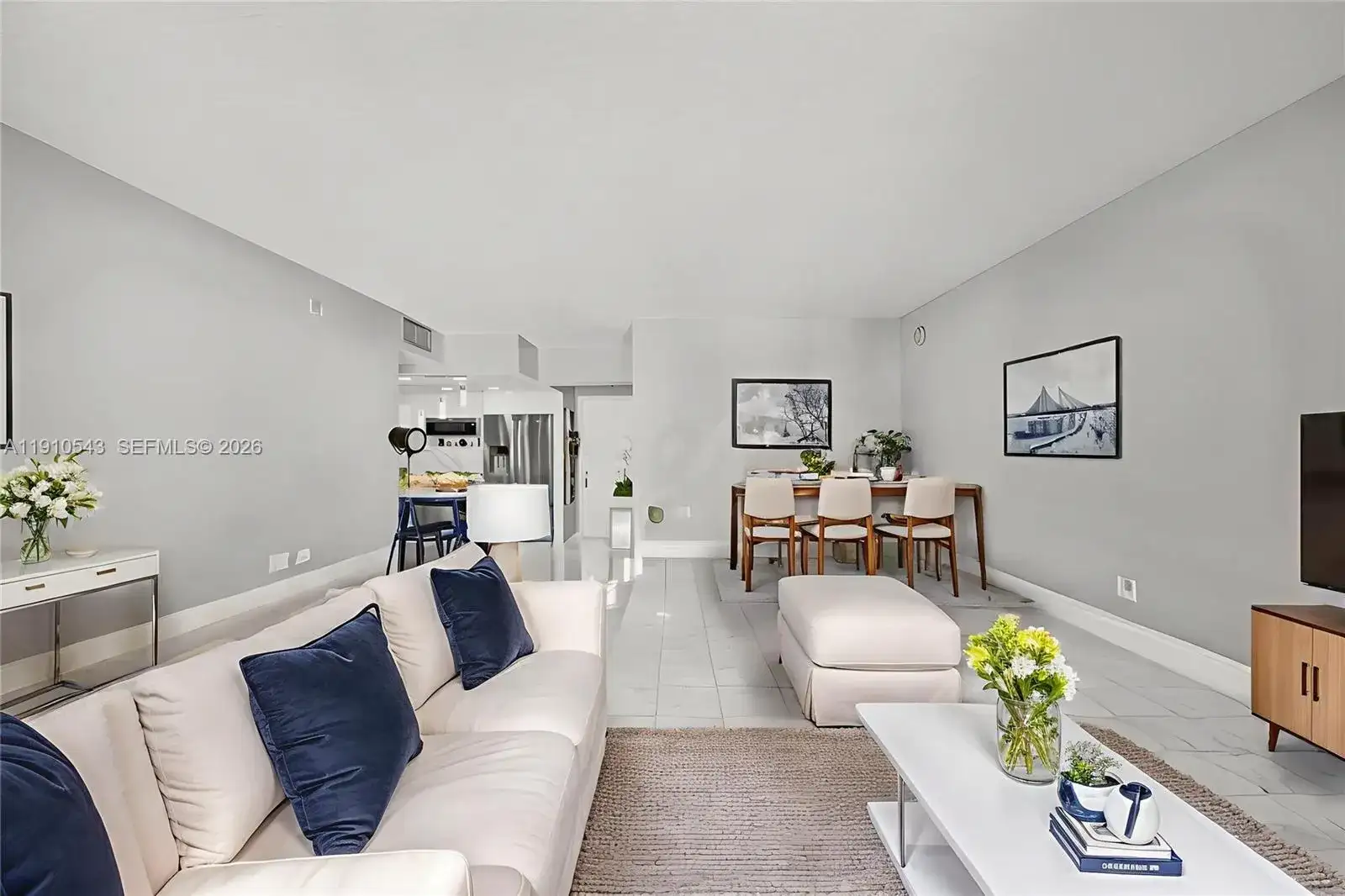 9686 Fontainebleau Blvd # 507, Miami FL 33172 photo 2